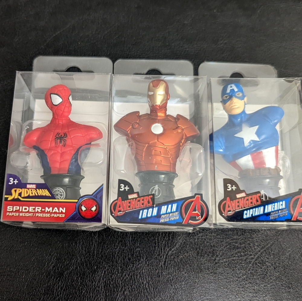 Advenger's figurines